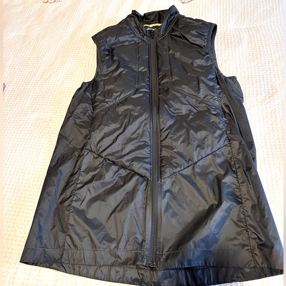 Brooks Running Vest size M